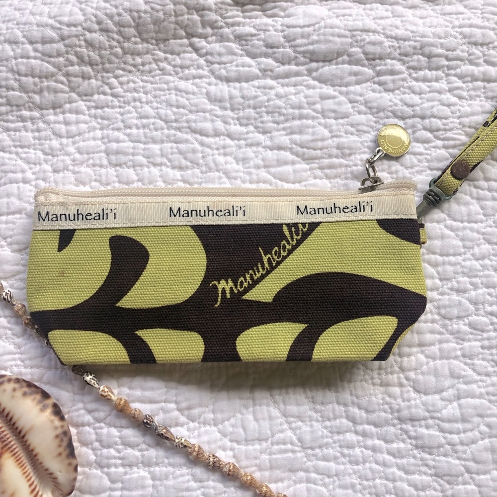 Manuhealii Pencil Case